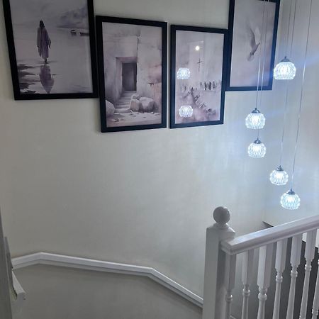 Excel Single Room - 5Mins To Excel & 10Mins To Canary Wharf لندن المظهر الخارجي الصورة