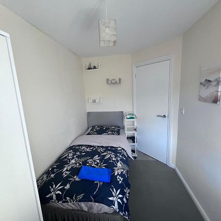 Excel Single Room - 5Mins To Excel & 10Mins To Canary Wharf لندن المظهر الخارجي الصورة
