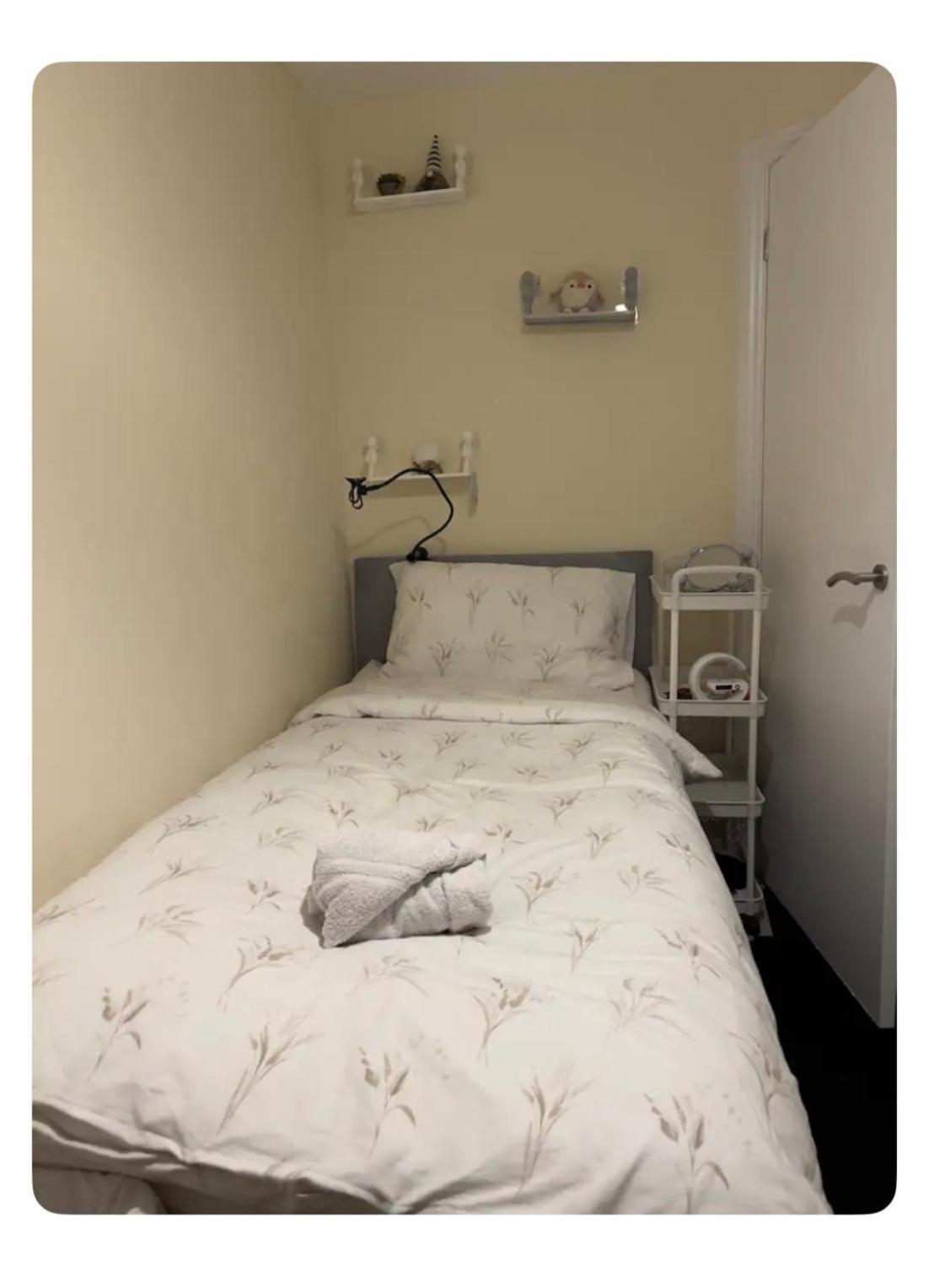Excel Single Room - 5Mins To Excel & 10Mins To Canary Wharf لندن المظهر الخارجي الصورة
