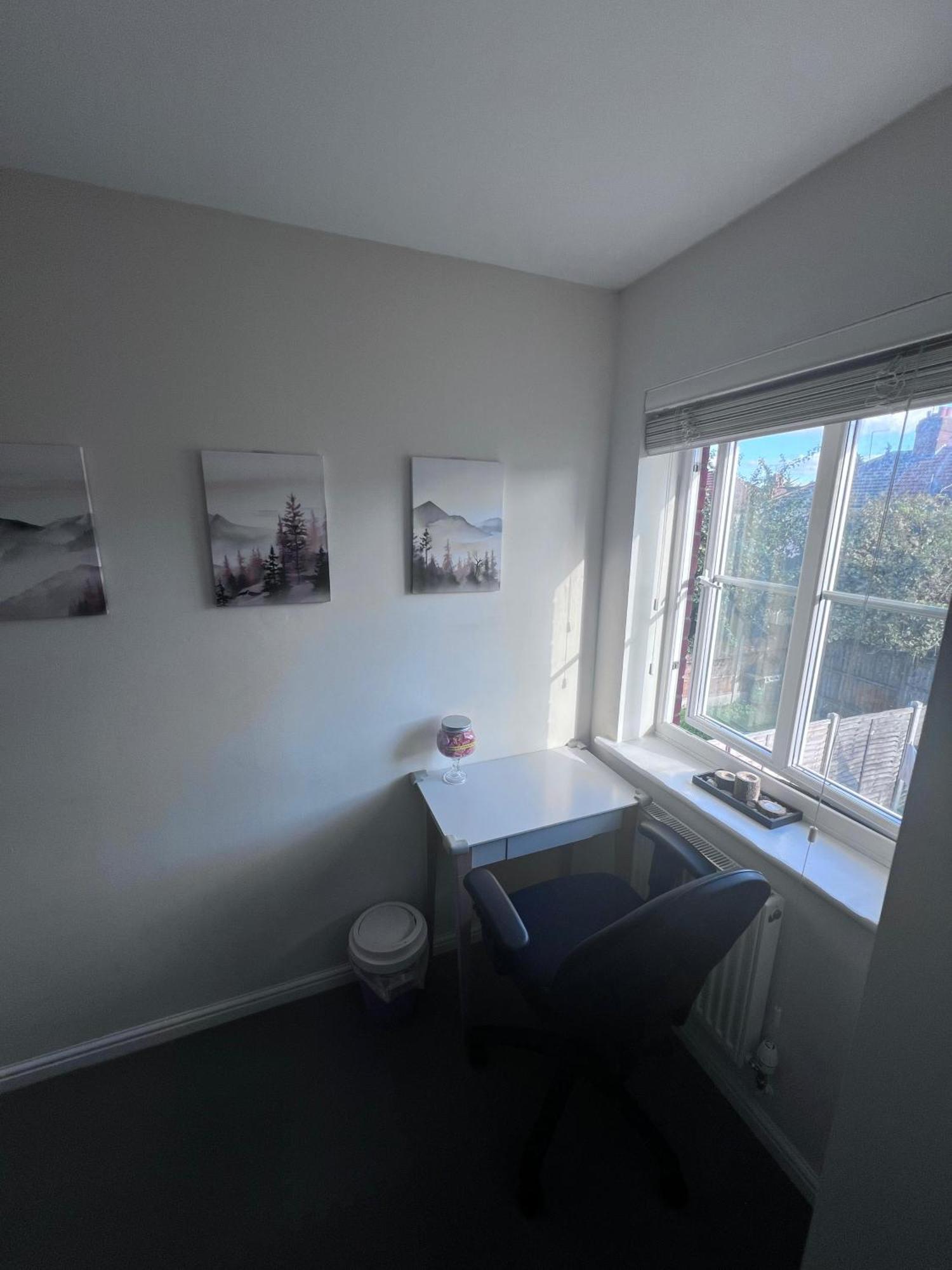 Excel Single Room - 5Mins To Excel & 10Mins To Canary Wharf لندن المظهر الخارجي الصورة
