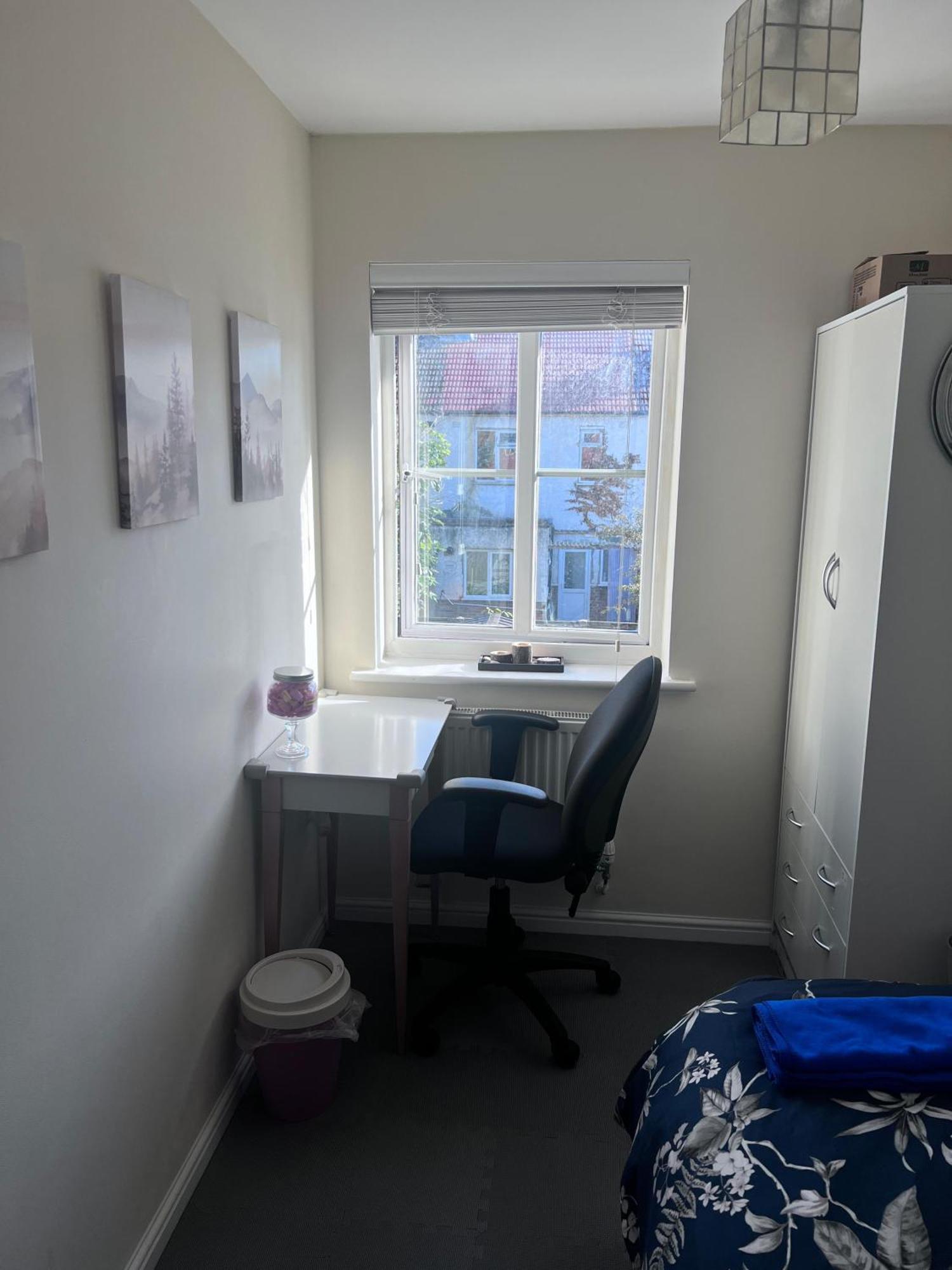 Excel Single Room - 5Mins To Excel & 10Mins To Canary Wharf لندن المظهر الخارجي الصورة