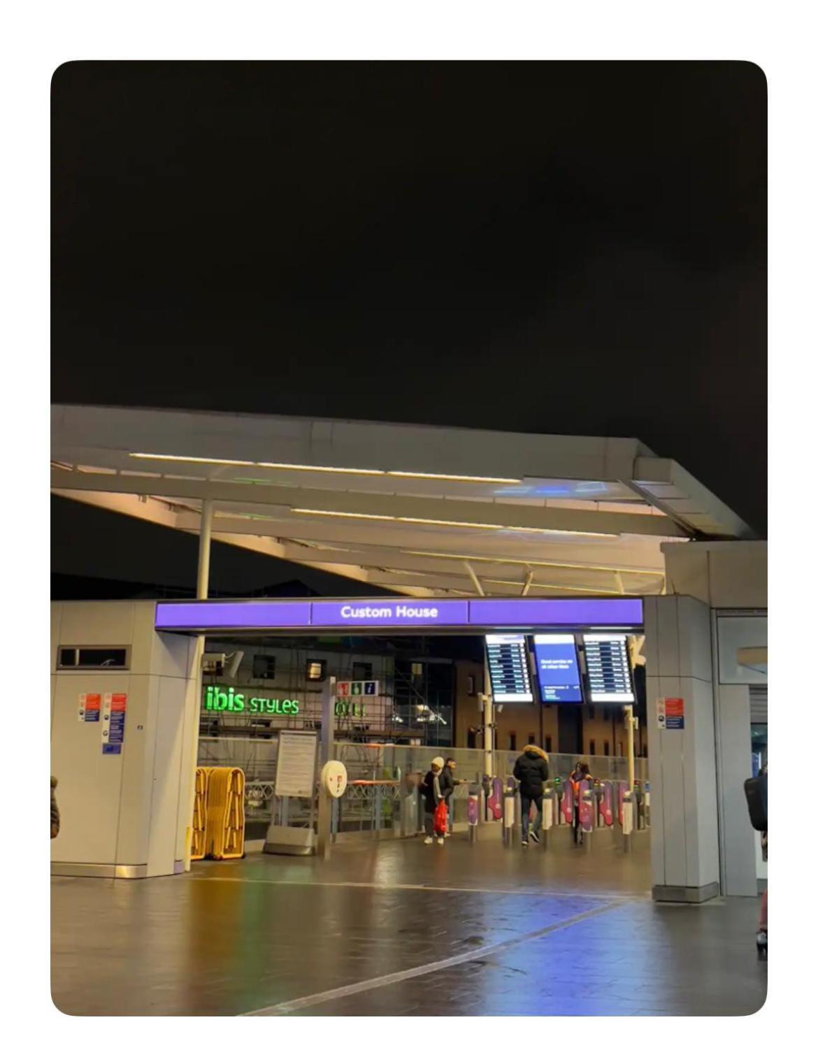 Excel Single Room - 5Mins To Excel & 10Mins To Canary Wharf لندن المظهر الخارجي الصورة
